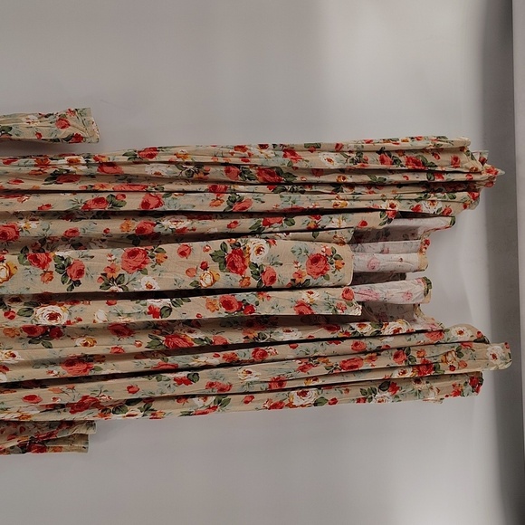 Agnes & Dora Earhart Dress Size Medium Large Beige Floral Print Stretch Dress - Picture 5 of 8